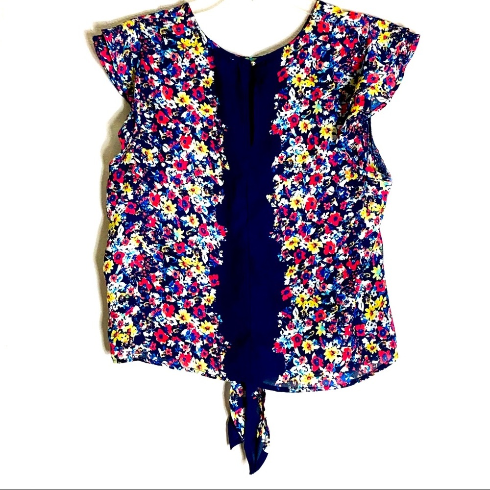 Twine & String Floral Tie Front Flutter Sleeve Top